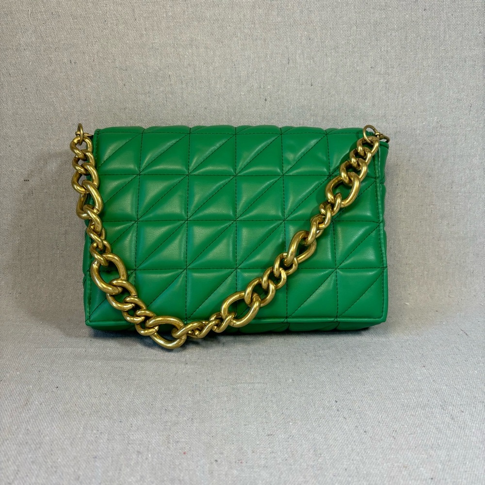 Zara green quilted handbag purse. Gold chain strap. NWOT